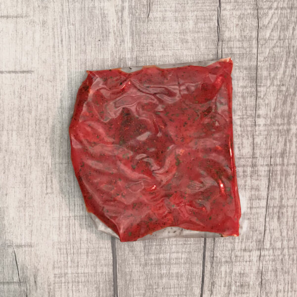 4439-Highlandbeef-Bratenstuecke-Minuten-Steaks, mariniert – Ansicht von oben, verpackt